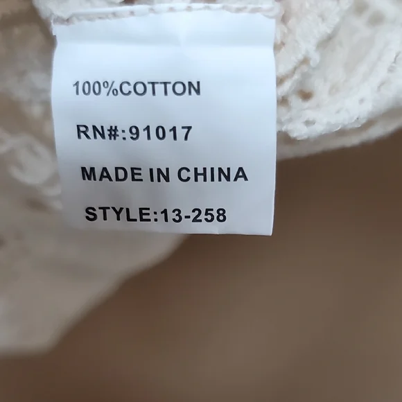 Cream Crocheted Sweater 🤎 - Picture 4 of 9